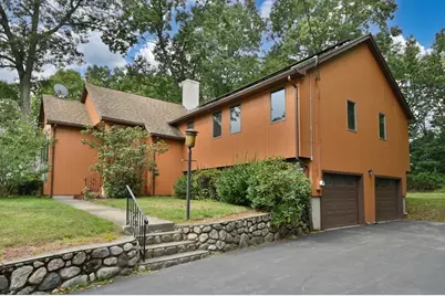 5 Lee Ave, Burlington, MA 01803 - Photo 3