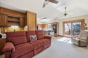 43 Pineridge Dr, Westfield, MA 01085 - Photo 9