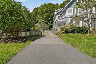 24 Poplar St, Melrose, MA 02176 - Photo 3