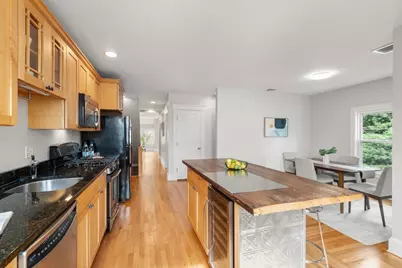 2 Holton St #2B, Medford, MA 02155 - Photo 9