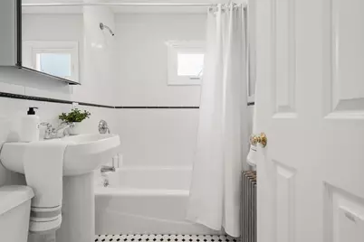 2 Holton St #2B, Medford, MA 02155 - Photo 11