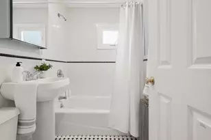 2 Holton St, Medford, MA 02155 - Photo 11