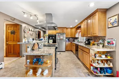 233 Lovers Ln, Haverhill, MA 01830 - Photo 31