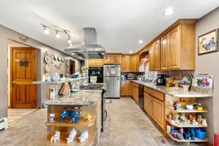 233 Lovers Ln, Haverhill, MA 01830 - Photo 31