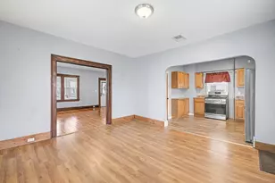 55 Elmwood Ave, Holyoke, MA 01040 - Photo 11