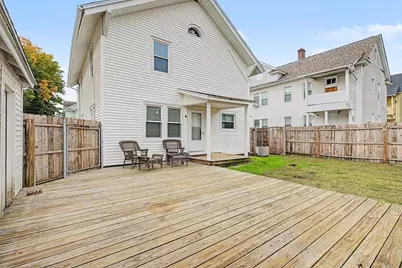 55 Elmwood Ave, Holyoke, MA 01040 - Photo 29