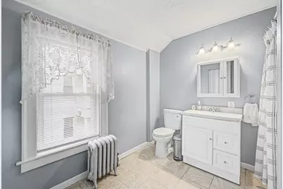 55 Elmwood Ave, Holyoke, MA 01040 - Photo 21