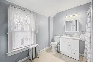 55 Elmwood Ave, Holyoke, MA 01040 - Photo 21