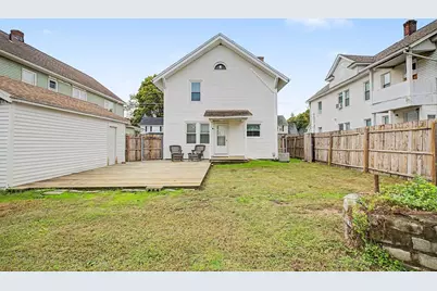 55 Elmwood Ave, Holyoke, MA 01040 - Photo 31