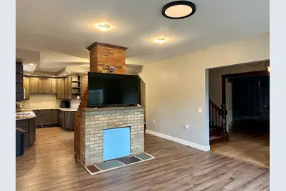 43 Lincoln St, Greenfield, MA 01301 - Photo 5