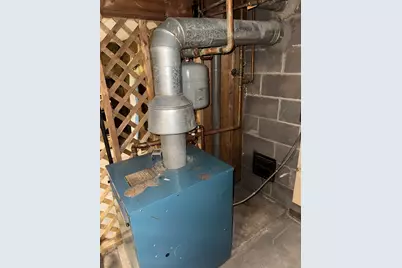 171 Huron Ave, Holyoke, MA 01040 - Photo 27