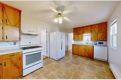 13 Cottage Park Ave, Cambridge, MA 02140 - Photo 7