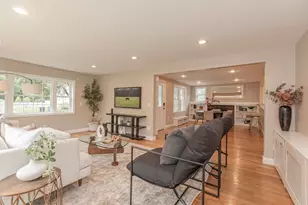 16 Norfolk Pl, Sharon, MA 02067 - Photo 9