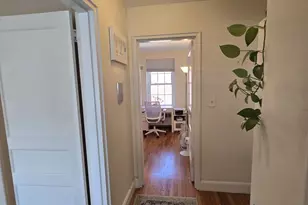 31-1/2 Englewood Ave, Brookline, MA 02445 - Photo 7