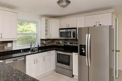 7 Ledgeville Ave #A, Foxboro, MA 02035 - Photo 3