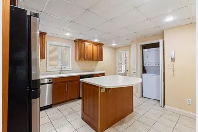 42 Howard St, Cambridge, MA 02139 - Photo 3