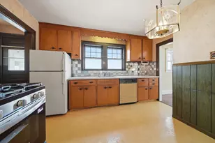 254 Lynnfield St, Lynn, MA 01904 - Photo 7