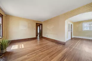 254 Lynnfield St, Lynn, MA 01904 - Photo 9