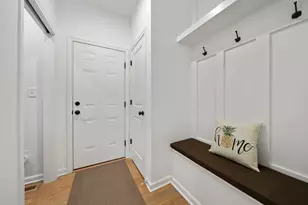 33 Skyhawk Cir, Weymouth, MA 02190 - Photo 5