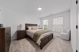 33 Skyhawk Cir, Weymouth, MA 02190 - Photo 15