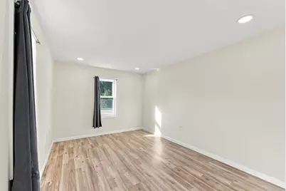 196 Clarendon Ave, Chicopee, MA 01013 - Photo 9
