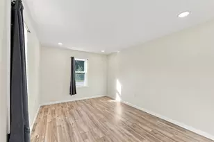 196 Clarendon Ave, Chicopee, MA 01013 - Photo 9