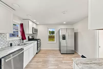 196 Clarendon Ave, Chicopee, MA 01013 - Photo 21