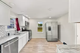 196 Clarendon Ave, Chicopee, MA 01013 - Photo 21