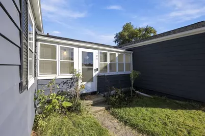 196 Clarendon Ave, Chicopee, MA 01013 - Photo 33