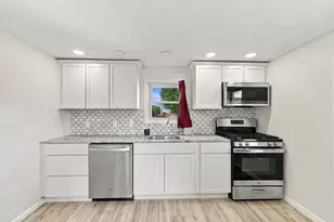 196 Clarendon Ave, Chicopee, MA 01013 - Photo 27