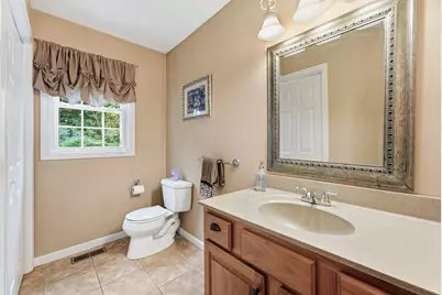 10 John St, East Longmeadow, MA 01028 - Photo 15