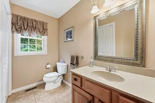 10 John St, East Longmeadow, MA 01028 - Photo 15