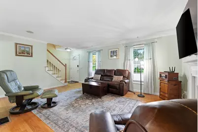 10 John St, East Longmeadow, MA 01028 - Photo 7