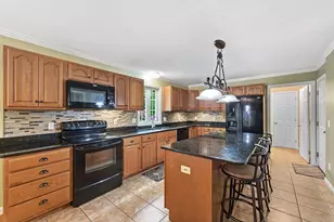 10 John St, East Longmeadow, MA 01028 - Photo 11