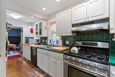 124 Prescott St, Reading, MA 01867 - Photo 15
