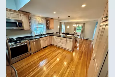103 Eastwood Circuit, Boston, MA 02132 - Photo 5