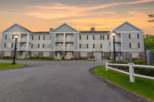 21 Messenger St, Plainville, MA 02762 - Photo 1