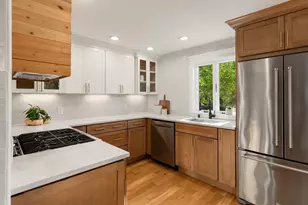 78 Forest St, Wakefield, MA 01880 - Photo 11