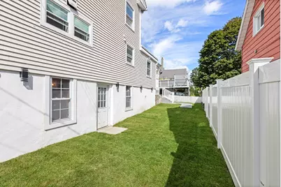 24 East Street, Northbridge, MA 01588 - Photo 5