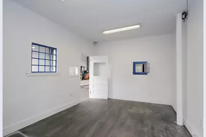 930 County, New Bedford, MA 02745 - Photo 13