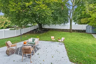 203 Woburn St, Medford, MA 02155 - Photo 23