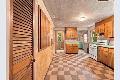 571 State St, Hanson, MA 02341 - Photo 13