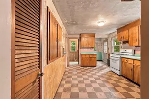 571 State St, Hanson, MA 02341 - Photo 13