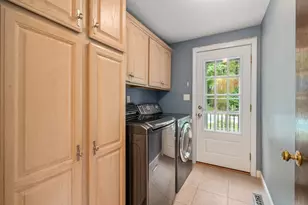 11 Summit Rd, Southborough, MA 01772 - Photo 9