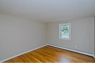 82 Gill St, Chicopee, MA 01013 - Photo 17