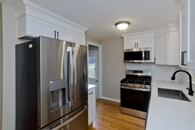 82 Gill St, Chicopee, MA 01013 - Photo 5