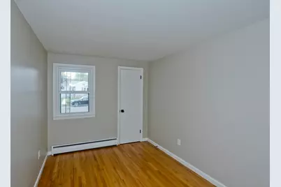 82 Gill St, Chicopee, MA 01013 - Photo 19