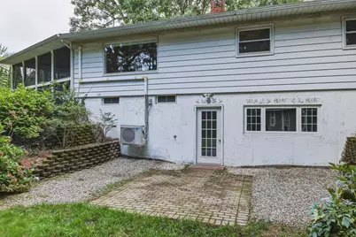 34 Skyridge Ln, Springfield, MA 01128 - Photo 9