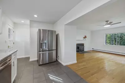 34 Skyridge Ln, Springfield, MA 01128 - Photo 19