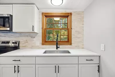 141 New Ludlow Rd, Granby, MA 01033 - Photo 5